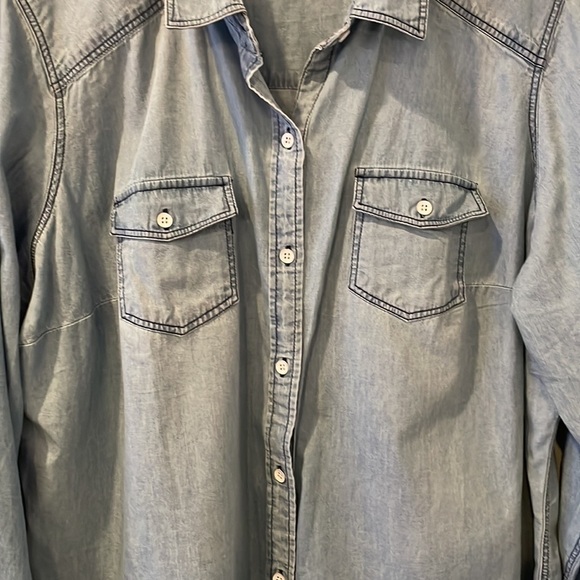 Torrid Denim Button Down Shirt Size 1 - Picture 4 of 11